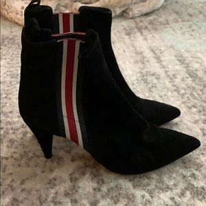 ⚡️FLASH SALE ⚡️Veronica Beard Stripe Booties 41.